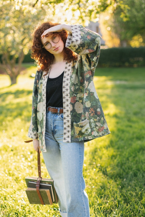I Dream in Flowers Cozy Bees Fleece Cardigan Kimono Jacket One Size