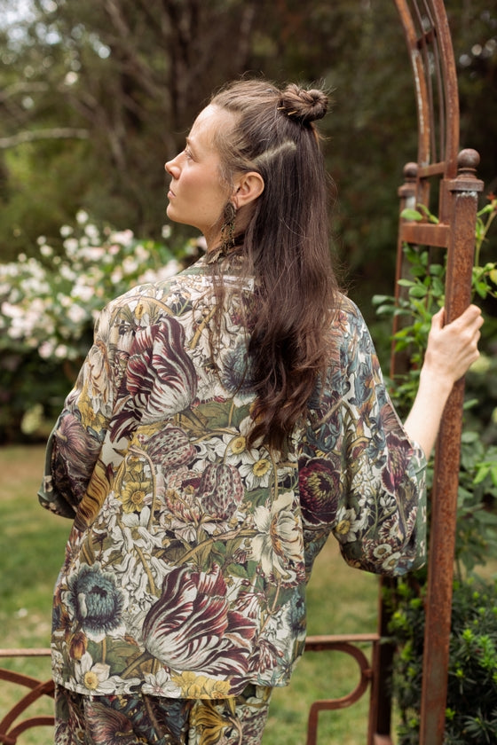 Love Grows Wild Floral Bamboo Cropped Kimono with Bees One Size