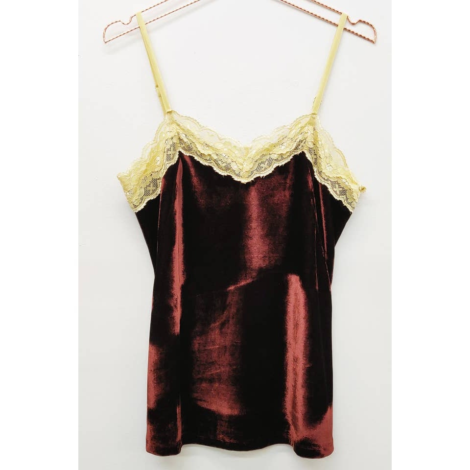 Camisola con ribete de encaje y terciopelo color chocolate oscuro de Aratta