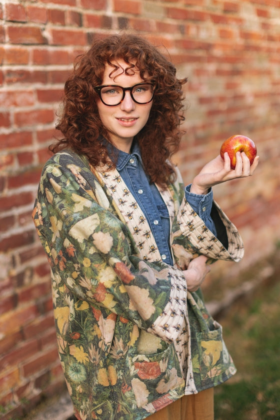 I Dream in Flowers Cozy Bees Fleece Cardigan Kimono Jacket One Size
