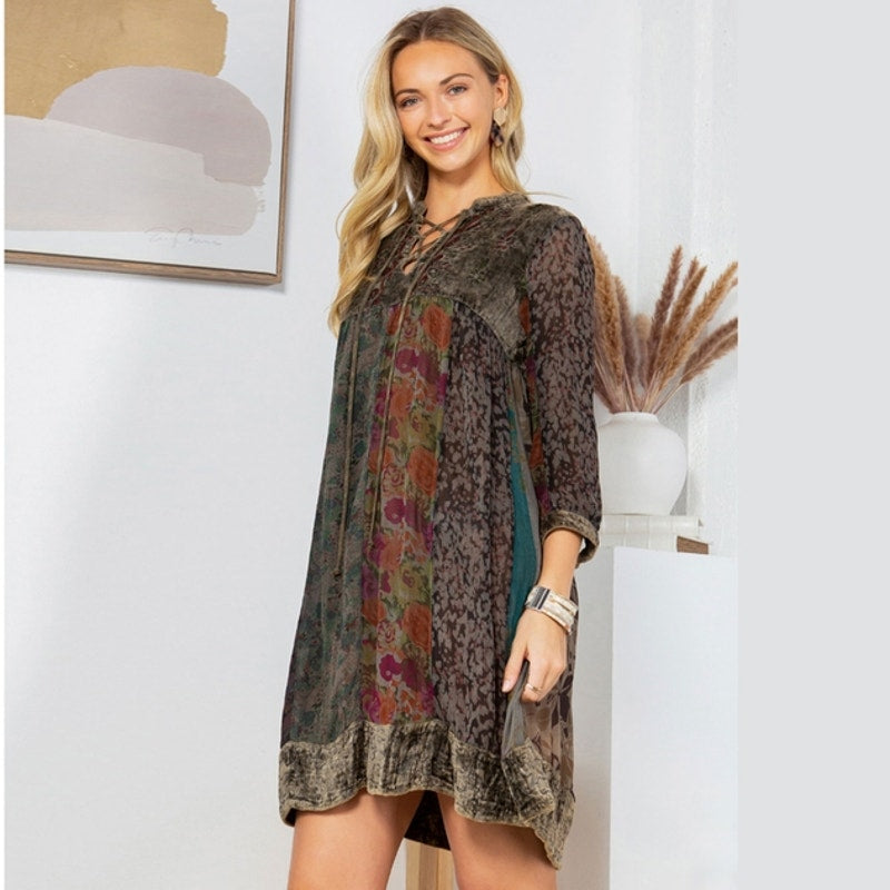 Vestido babydoll de terciopelo con patchwork, lavado a la piedra, estilo bohemio y chic de Gravel Chic