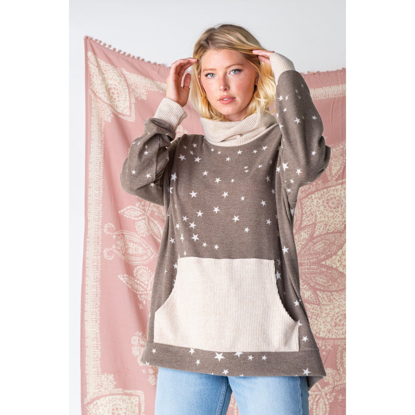 Oversized Star Print Knit Top - Wild Luxe Boutique