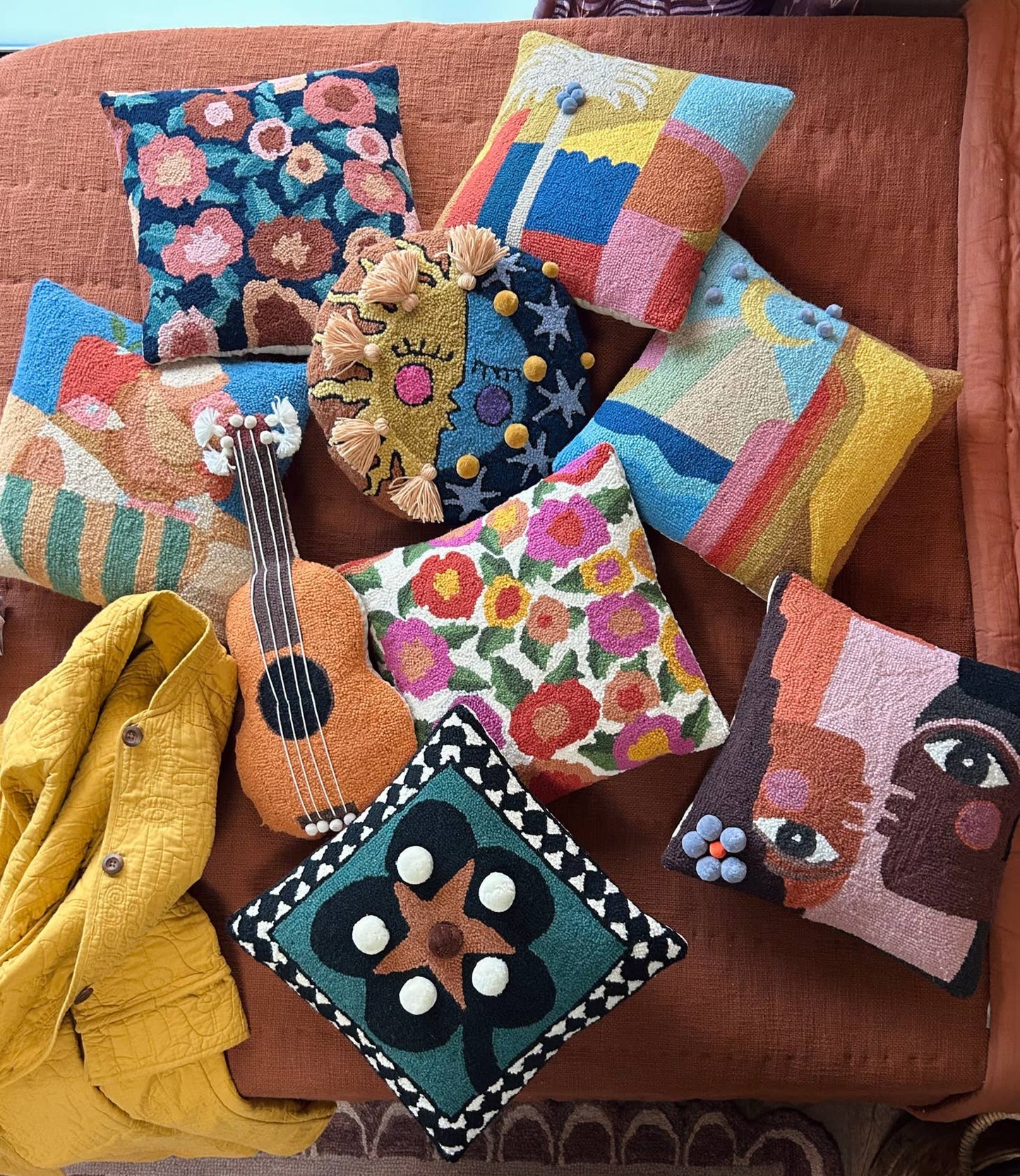 Day & Night W/Tassels & Pom Poms Hook Pillow