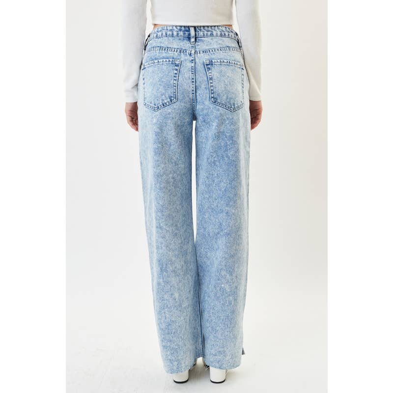Jean large taille haute délavé à l'acide avec empiècements