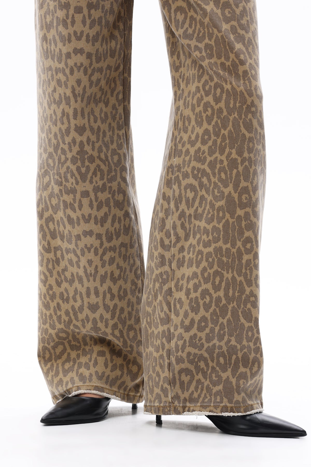 Leopard Print Relaxed Straight Jeans
