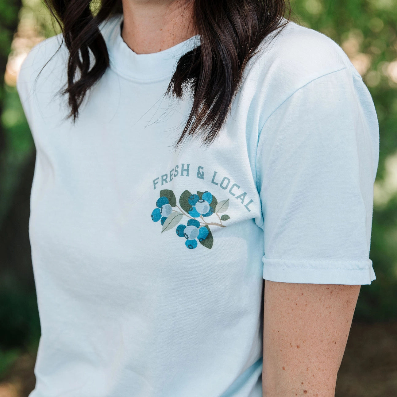 Blueberry Farmers Market Tee - Chambray