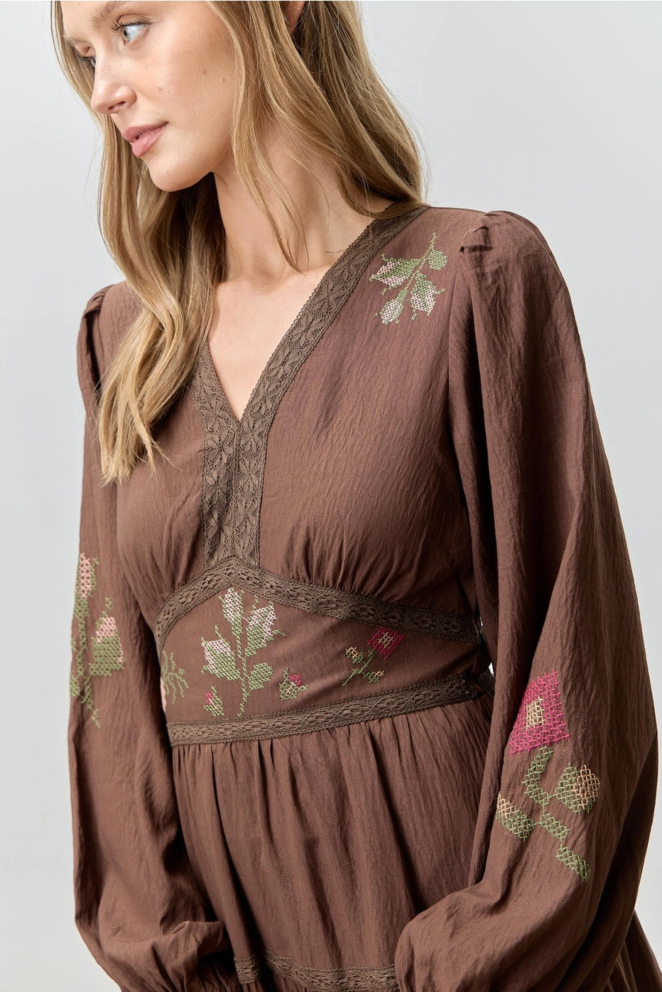 Embroidered Lace Trim Long Sleeve Midi Dress