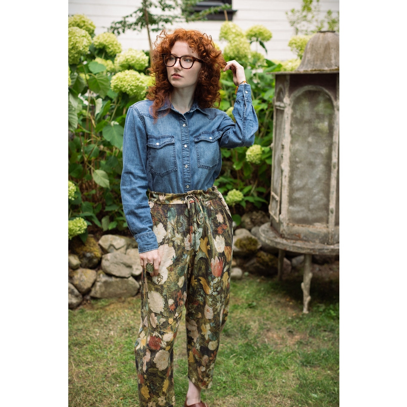I Dream in Flowers Linen Cropped Artist Pants w/ Bees Floral