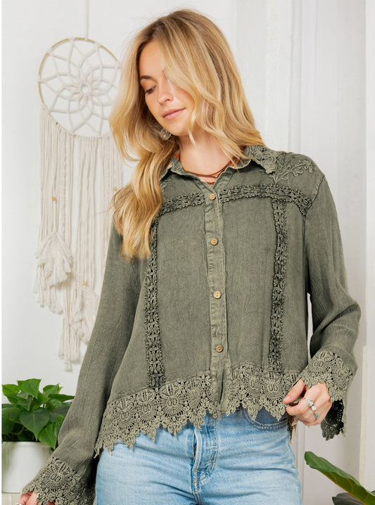 Gravel Artisan Boho Lace Trim Button-Front Blouse Top