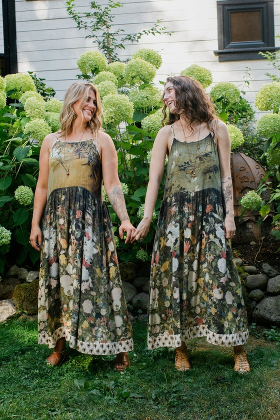 I Dream in Flowers Bohéme Slip Dress with Bees