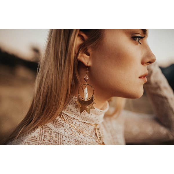 Stay Curious Earrings - Wild Luxe Boutique