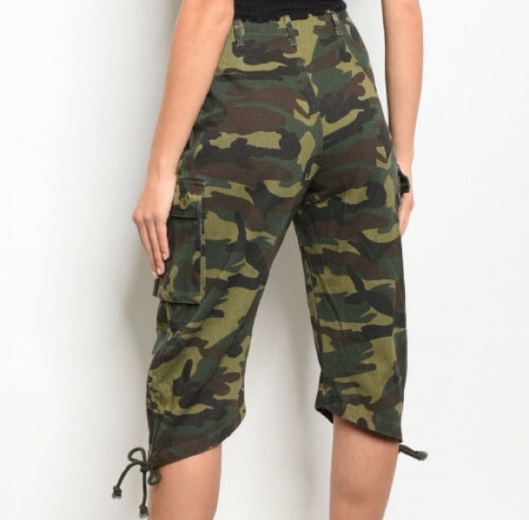 Camouflage Capri Cargo Pants - Wild Luxe Boutique