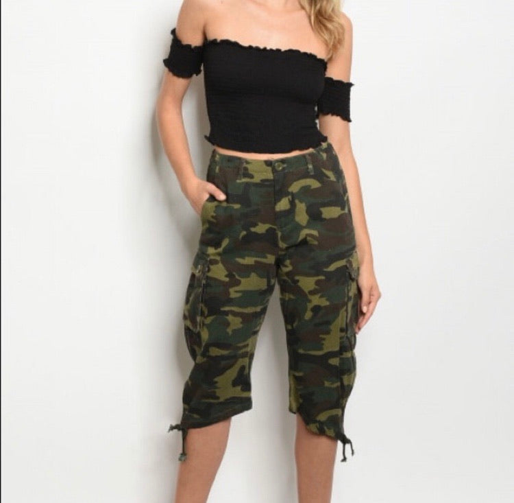 Camouflage Capri Cargo Pants - Wild Luxe Boutique